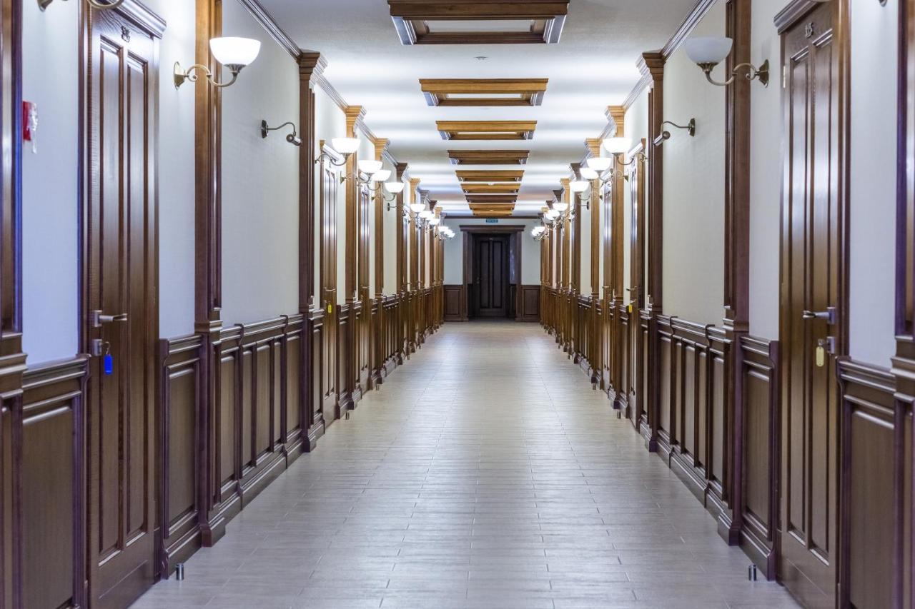 Hotel Taras Bulba à Kamianets-Podilsky Extérieur photo