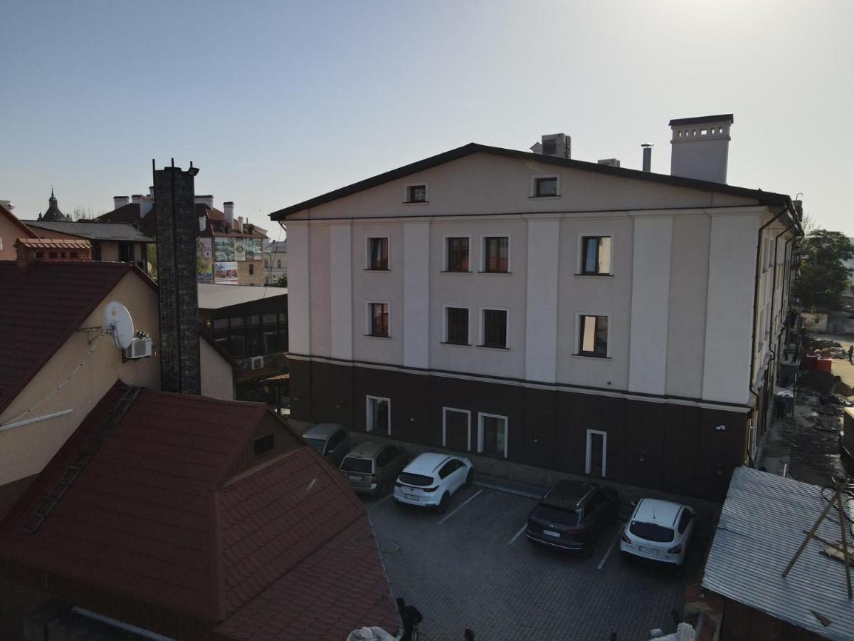 Hotel Taras Bulba à Kamianets-Podilsky Extérieur photo