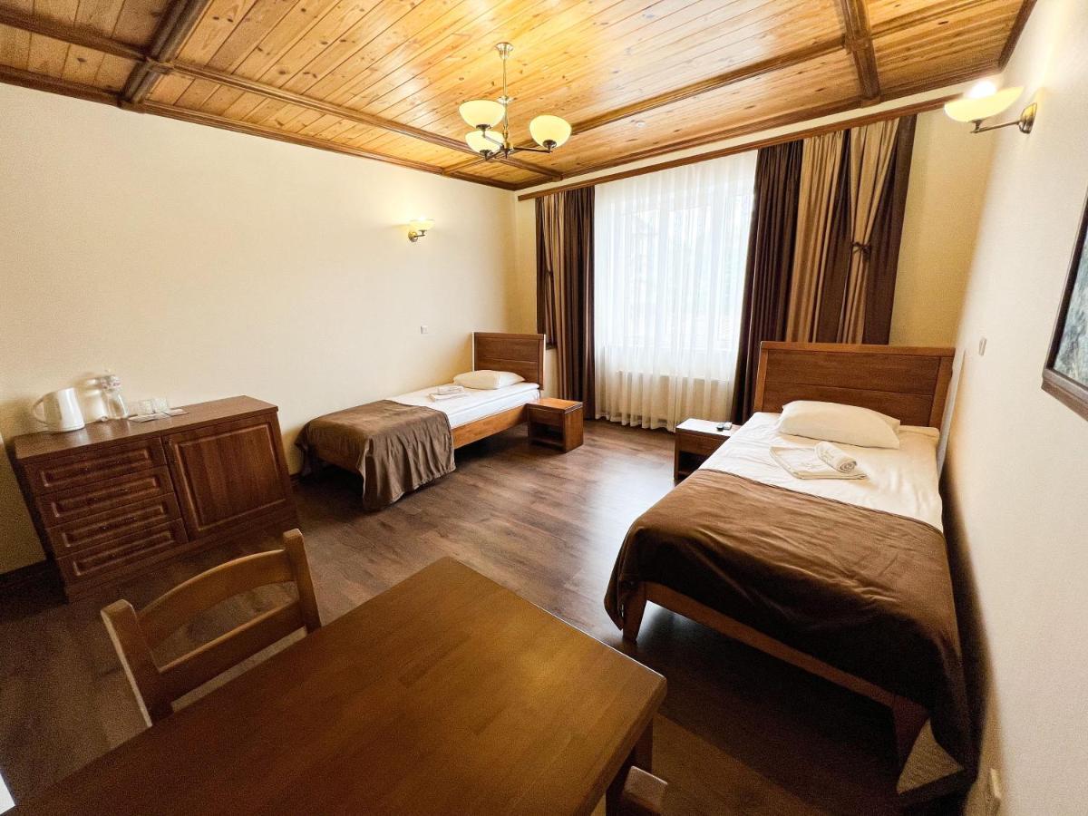 Hotel Taras Bulba à Kamianets-Podilsky Extérieur photo