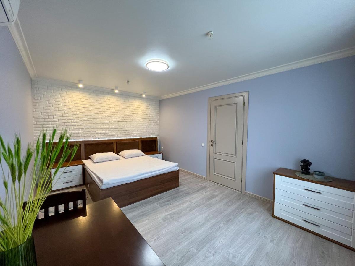 Hotel Taras Bulba à Kamianets-Podilsky Extérieur photo