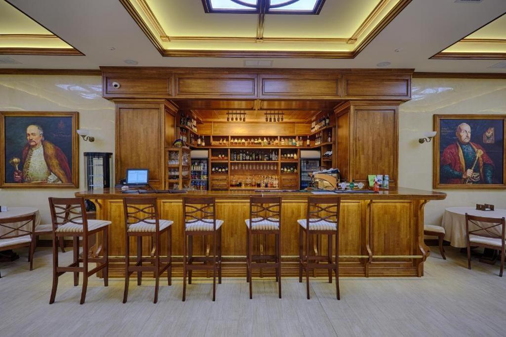 Hotel Taras Bulba à Kamianets-Podilsky Extérieur photo