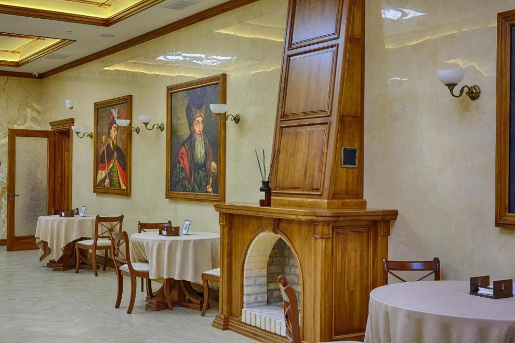 Hotel Taras Bulba à Kamianets-Podilsky Extérieur photo