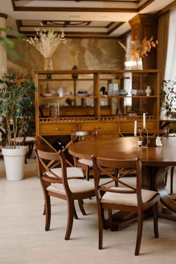 Hotel Taras Bulba à Kamianets-Podilsky Extérieur photo