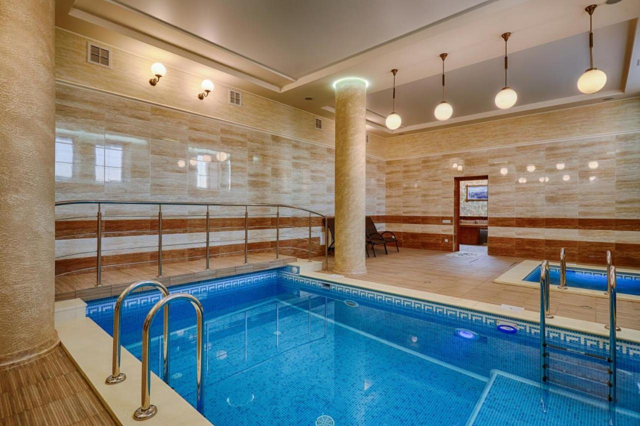 Hotel Taras Bulba à Kamianets-Podilsky Extérieur photo