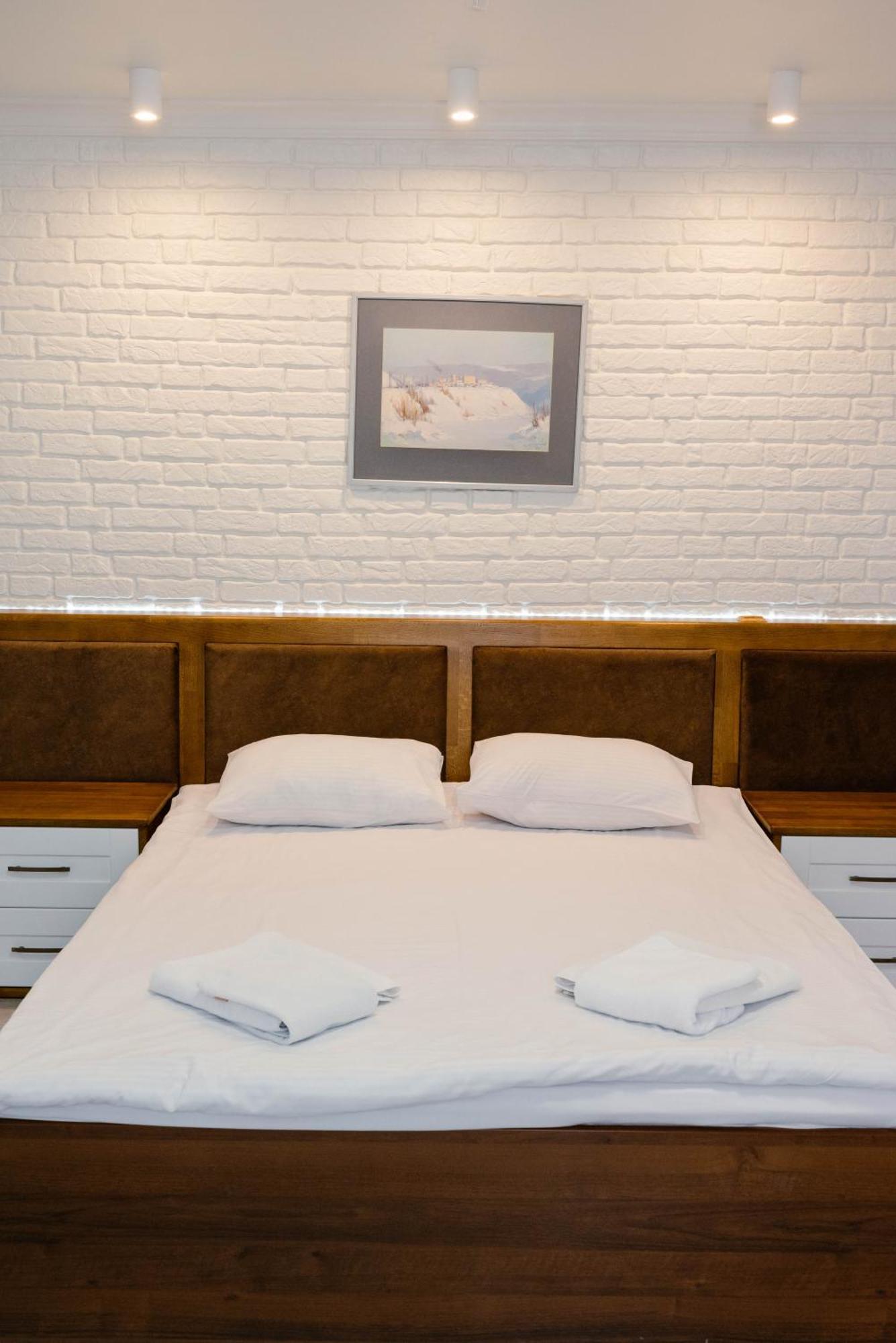 Hotel Taras Bulba à Kamianets-Podilsky Extérieur photo