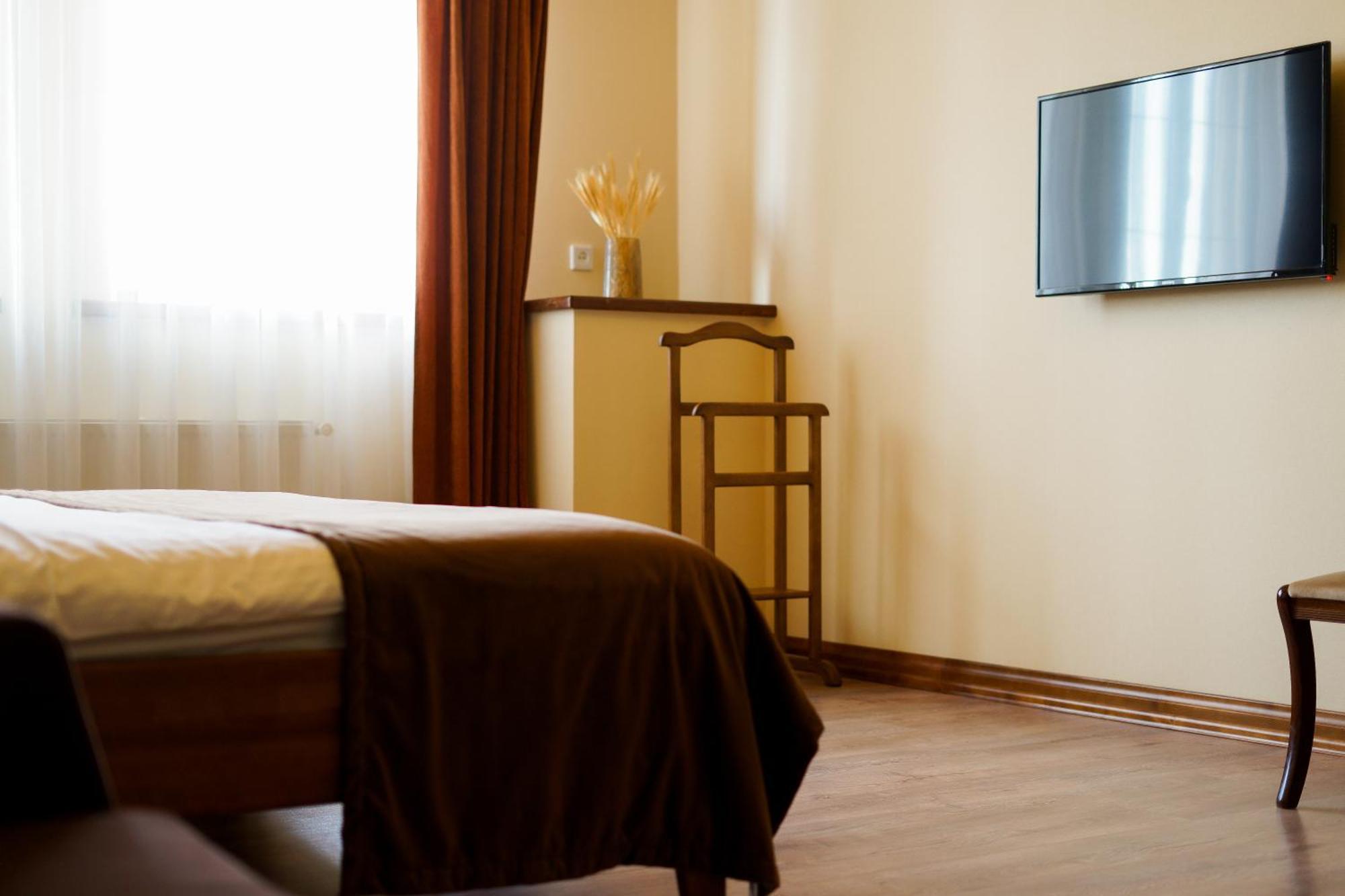 Hotel Taras Bulba à Kamianets-Podilsky Extérieur photo