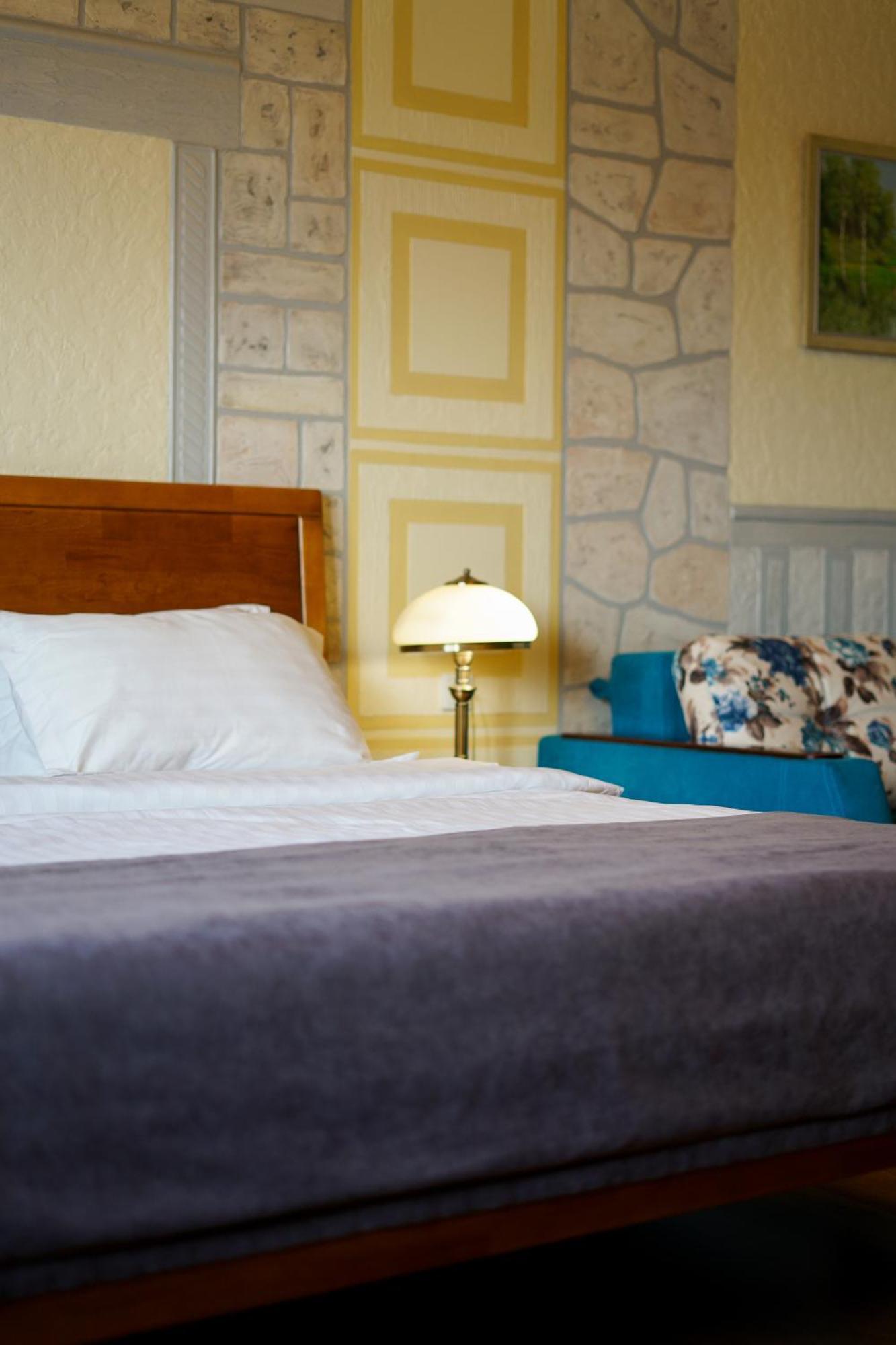 Hotel Taras Bulba à Kamianets-Podilsky Extérieur photo