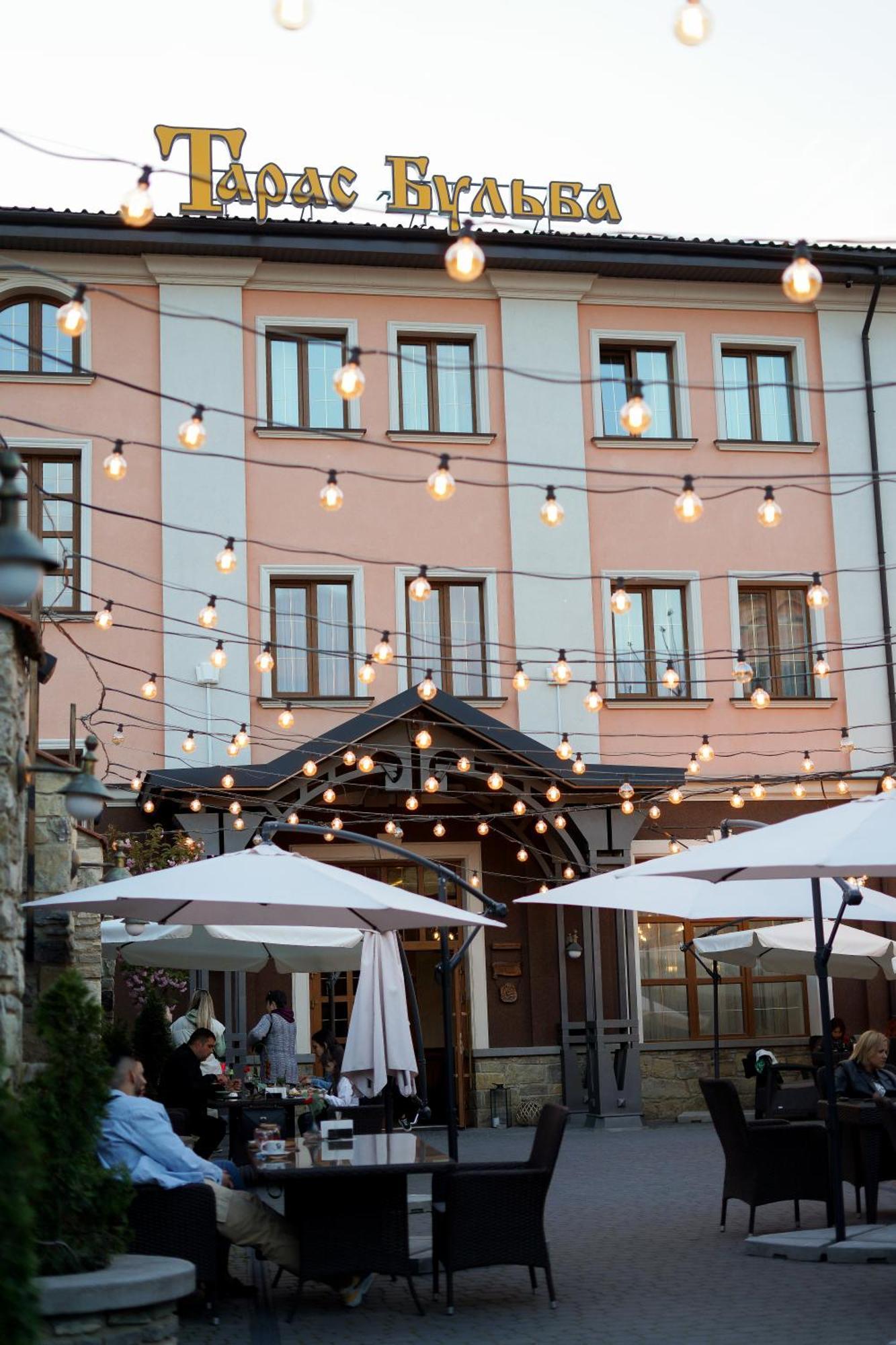 Hotel Taras Bulba à Kamianets-Podilsky Extérieur photo